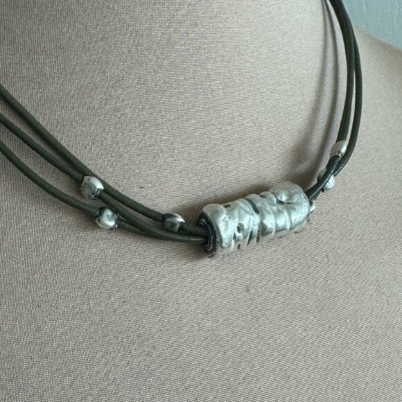 VTG Silpada Green LEATHER and sterling silver Necklace - Picture 2 of 7